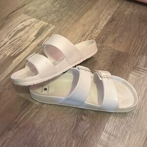 White Shade & Shore Sandals